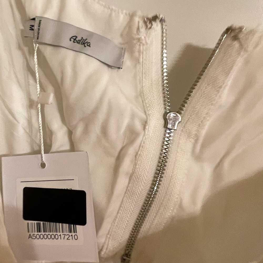 NWT Adika White Crop Top